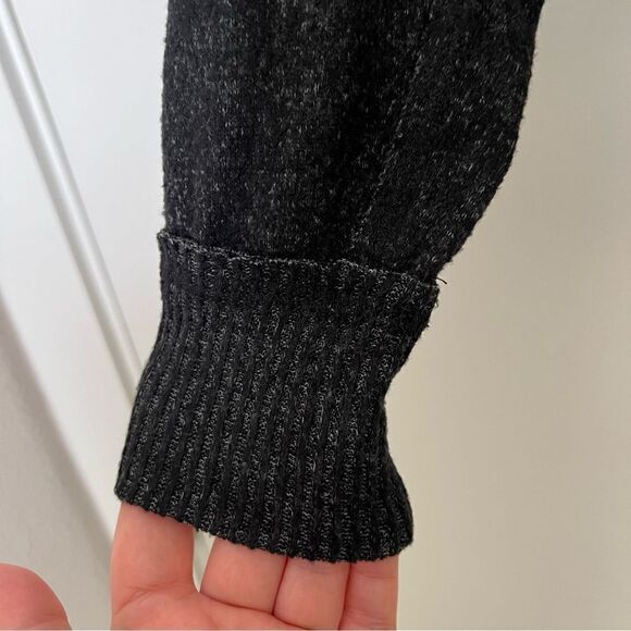 Olive & Oak Top Womens Size XS Gray Dolman Long Sleeve Visible Seams Boat Neck - Picture 6 of 12